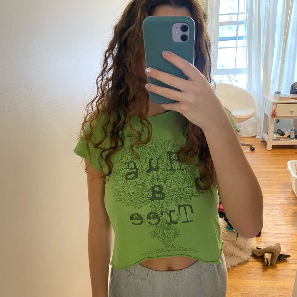 Cropped tee